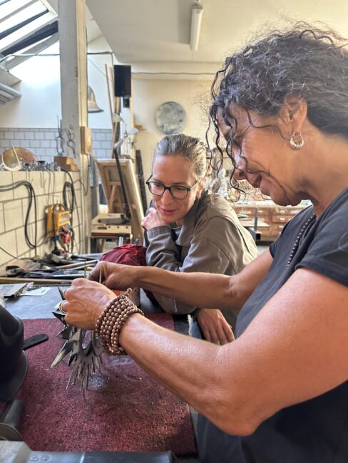 1:1 Klarheitsbegleitung mit Kunst & Körper – Andrea Stahl